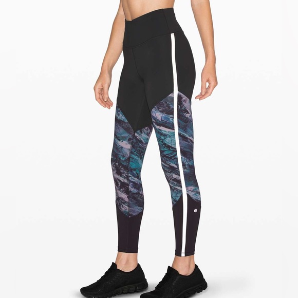 Lululemon Run To Reset Tight - Picture 2 of 4